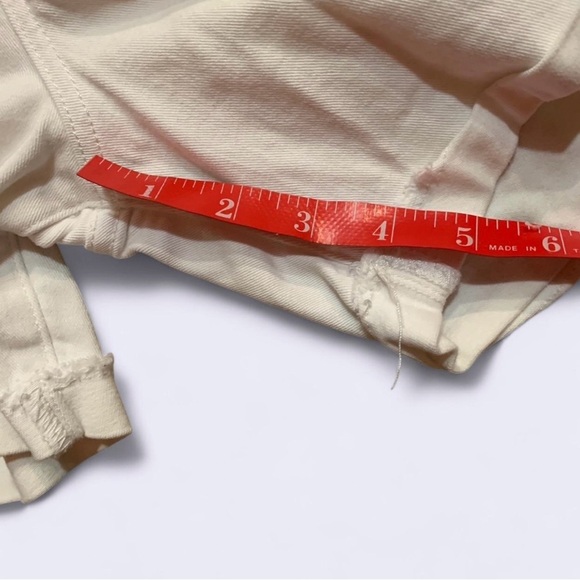 Rock & Republic size 4 Cream Jean Shorts - Picture 3 of 7